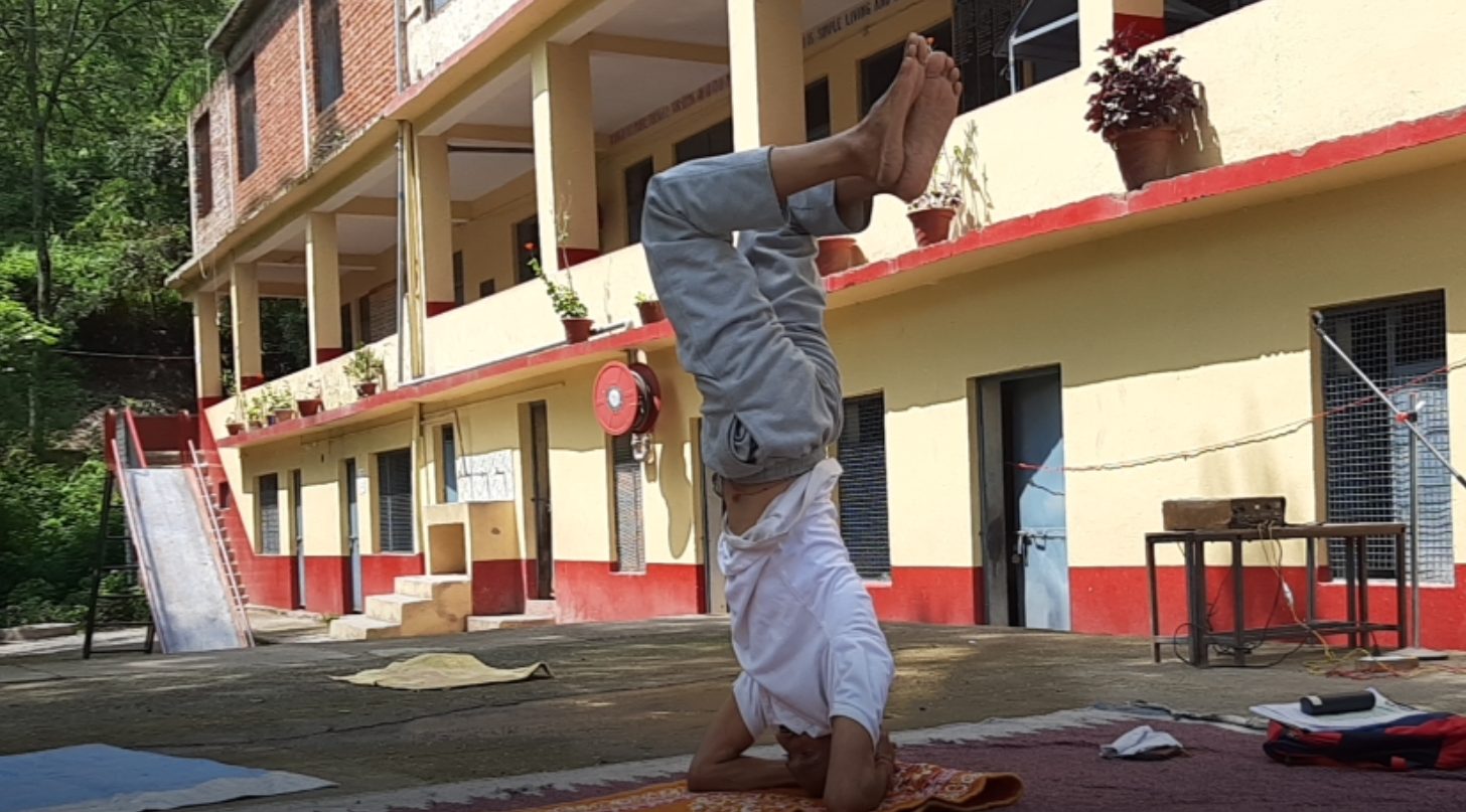 कुठाड़ में विश्व Yog दिवस के अवसर पर शिविर आयोजित